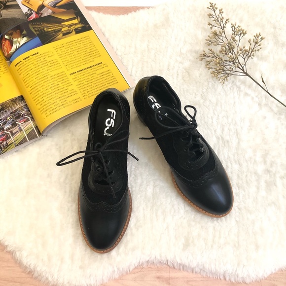 SOLD❤️ Size 9.5 Lace PU Casual Oxford Shoes - Picture 2 of 11